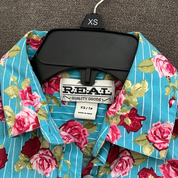 Ariat button down! - Picture 2 of 2